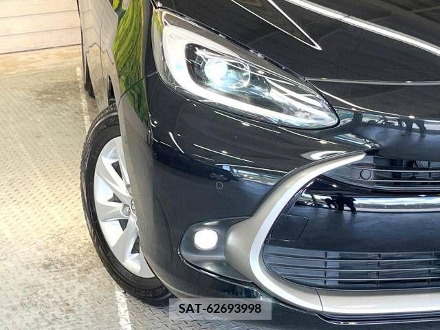 Toyota AQUA 2021-10 260439-12