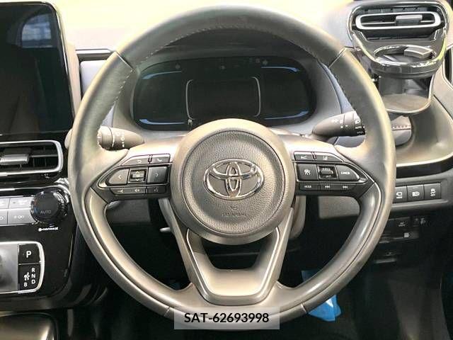 Toyota AQUA 2021-10 260439-11