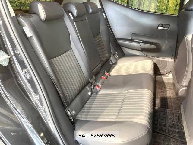Toyota AQUA 2021-10 260439-9