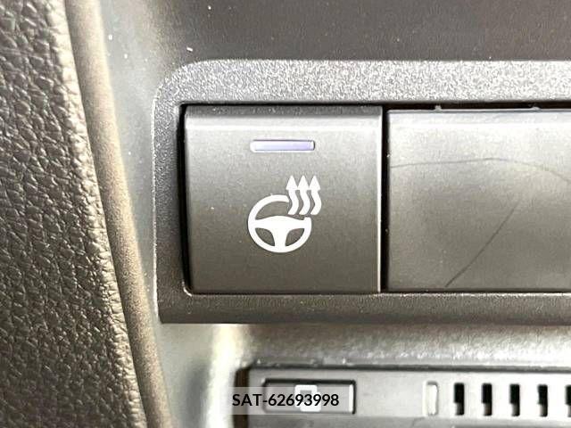 Toyota AQUA 2021-10 260439-7