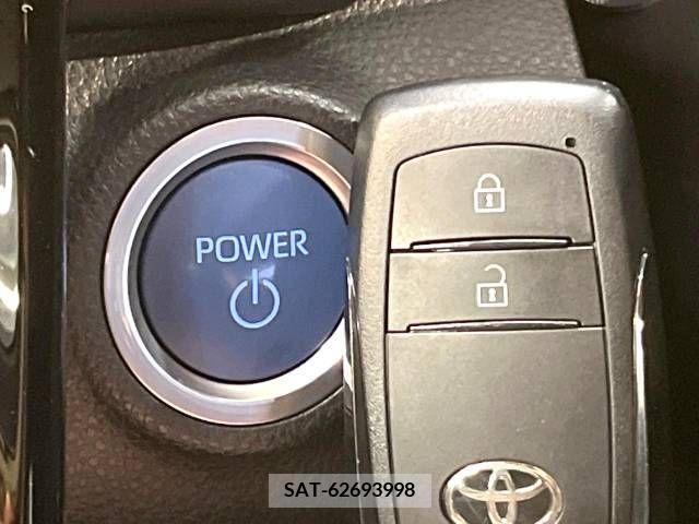 Toyota AQUA 2021-10 260439-6