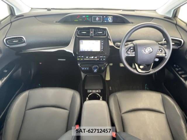 Toyota PRIUS 2019-03 366604-1