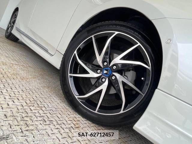 Toyota PRIUS 2019-03 366604-12