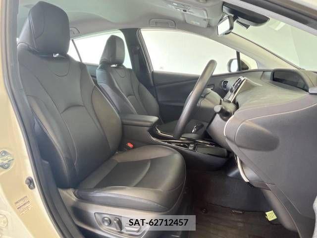 Toyota PRIUS 2019-03 366604-8