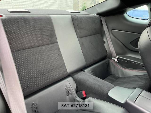 Subaru BRZ 2021-11 263363-9