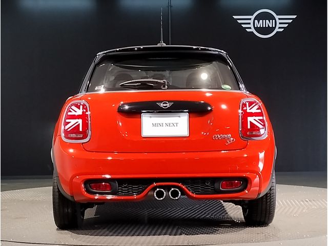 Bmw MINI 2018-12 9157-4