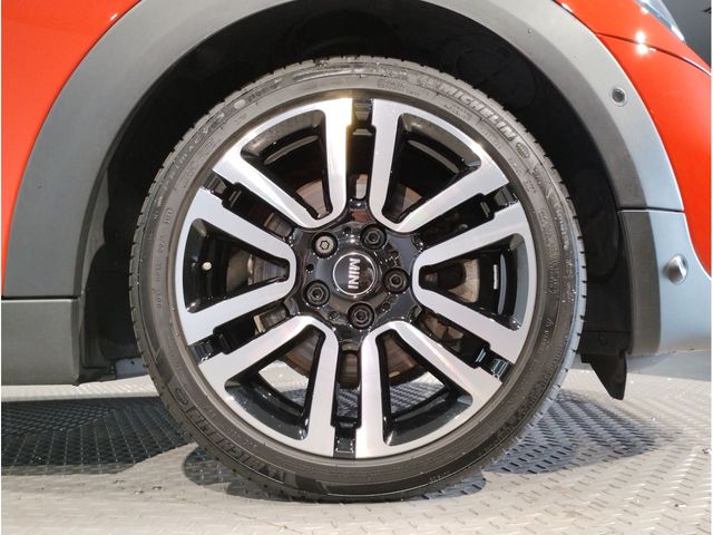 Bmw MINI 2018-12 9157-8
