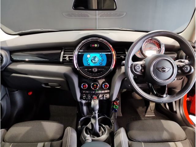 Bmw MINI 2018-12 9157-1