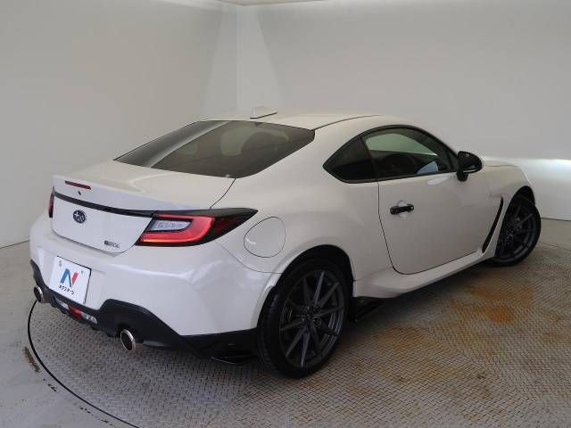 Subaru BRZ 2022-12 10493-19