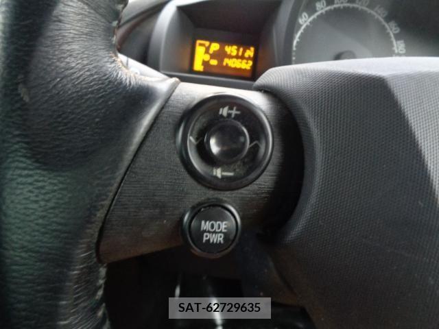 Toyota IQ 2009-07 253768-10