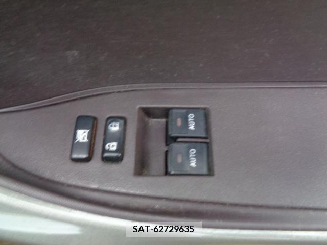Toyota IQ 2009-07 253768-15