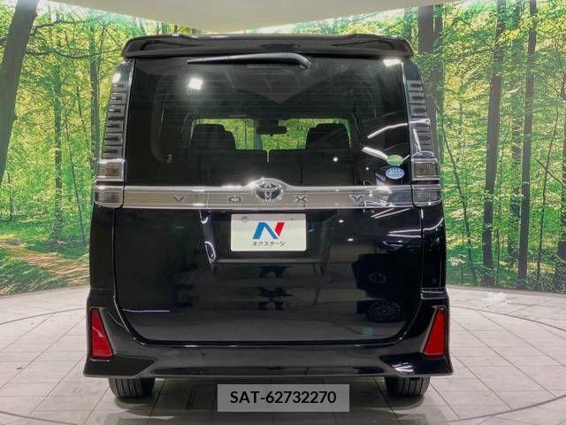 Toyota VOXY 2020-03 218469-17