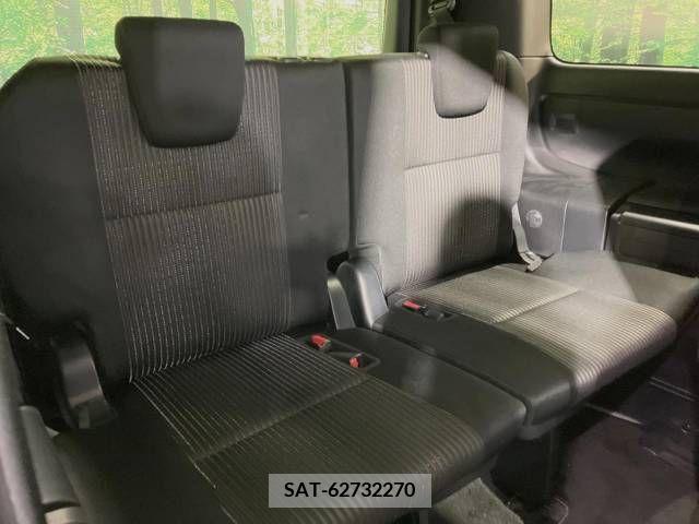 Toyota VOXY 2020-03 218469-10