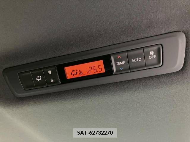 Toyota VOXY 2020-03 218469-7
