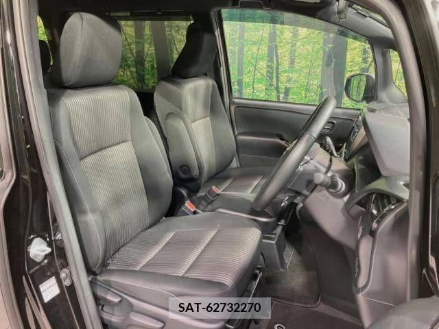Toyota VOXY 2020-03 218469-8