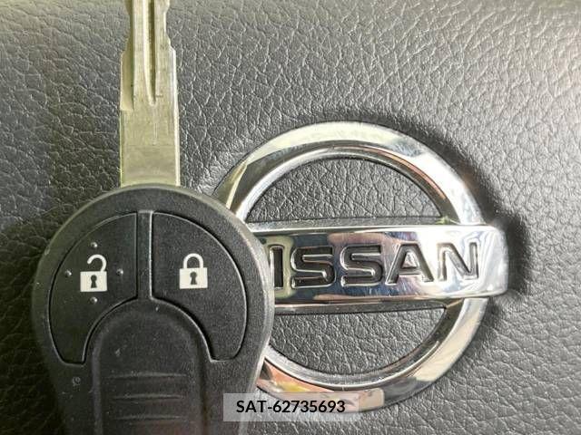 Nissan MARCH 2022-02 256065-6