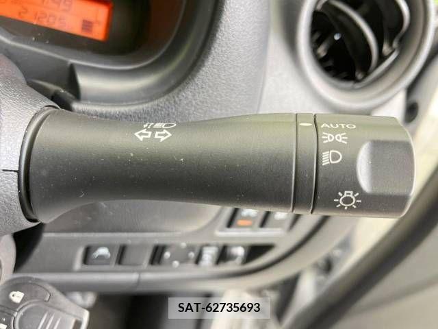 Nissan MARCH 2022-02 256065-4