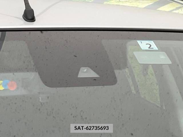 Nissan MARCH 2022-02 256065-2