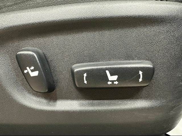 Toyota PRADO 2019-08 180787-15