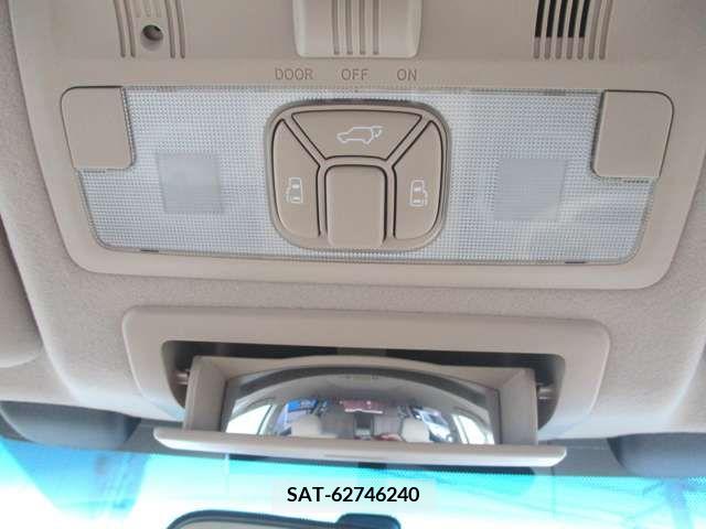 Toyota ESTIMA 2015-07 297365-2