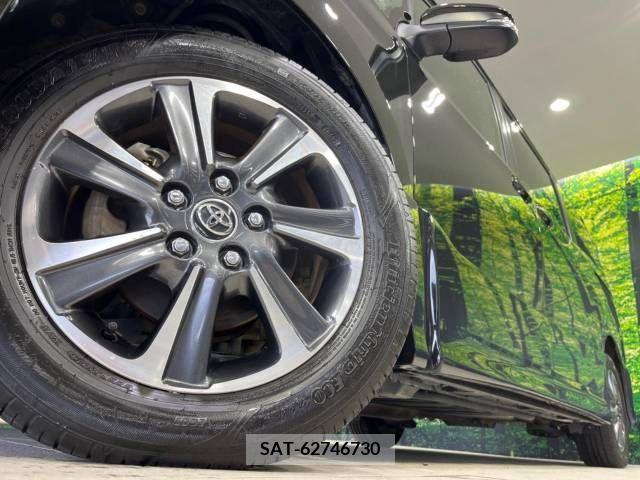 Toyota VOXY 2017-11 331343-12