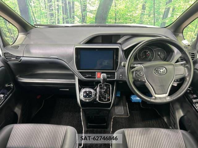 Toyota VOXY 2018-12 348689-1