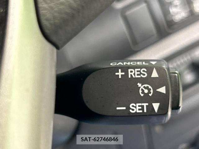 Toyota VOXY 2018-12 348689-5