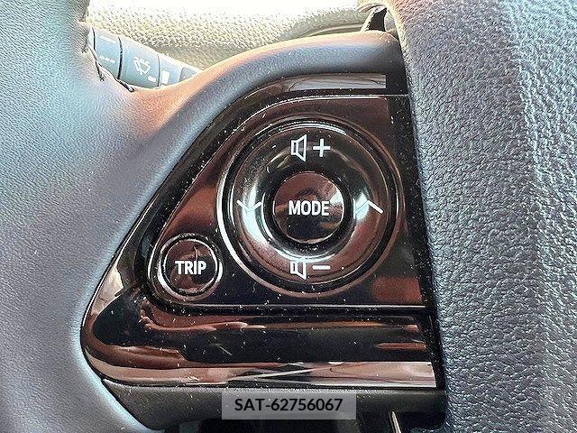 Toyota PRIUS 2020-02 366319-15