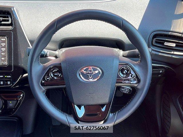 Toyota PRIUS 2020-02 366319-13