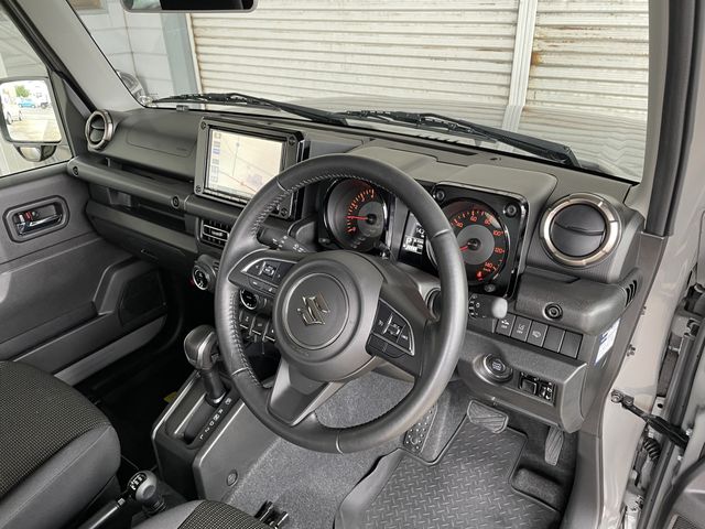 Suzuki JIMNY 2021-05 15809-17