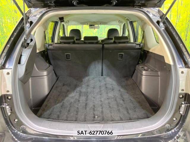Mitsubishi OUTLANDER PHEV 2015-03 240973-10