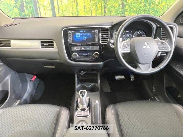 Mitsubishi OUTLANDER PHEV 2015-03 240973-1