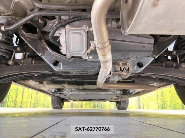 Mitsubishi OUTLANDER PHEV 2015-03 240973-18