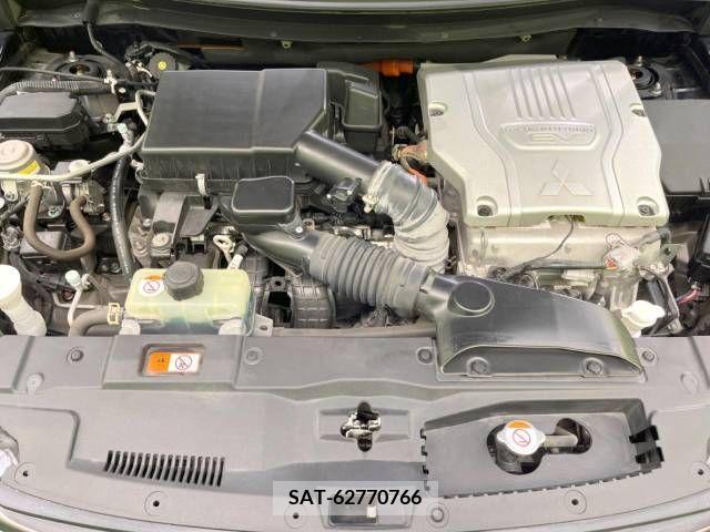Mitsubishi OUTLANDER PHEV 2015-03 240973-17