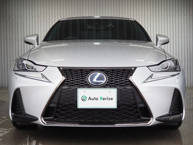 Lexus IS 2017-03 194185-1