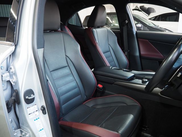Lexus IS 2017-03 194185-7