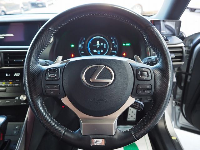 Lexus IS 2017-03 194185-17