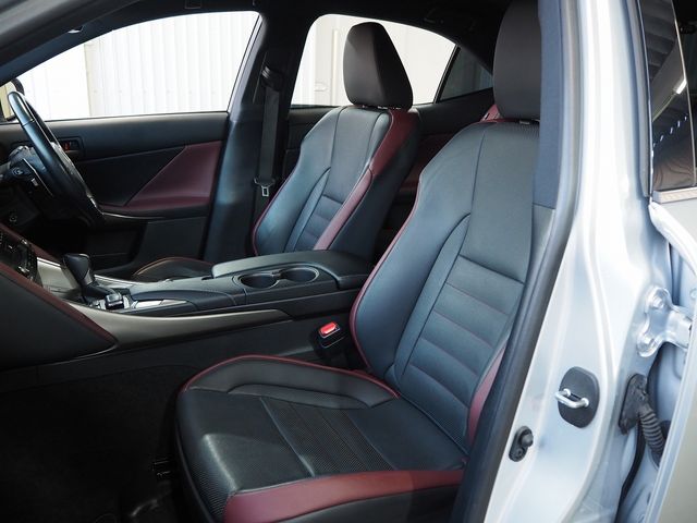 Lexus IS 2017-03 194185-8