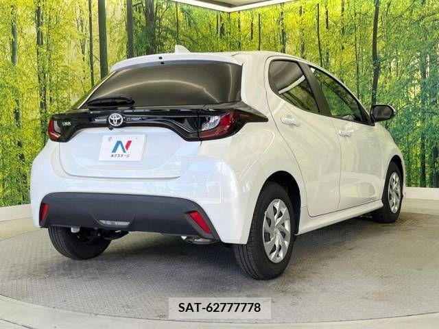 Toyota YARIS 2023-06 395377-17