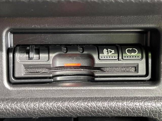 Nissan X-TRAIL 2019-04 27569-4