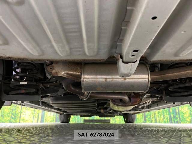 Toyota VOXY 2019-05 332426-19