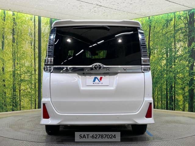 Toyota VOXY 2019-05 332426-16