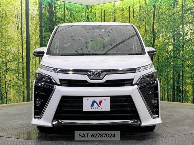 Toyota VOXY 2019-05 332426-15