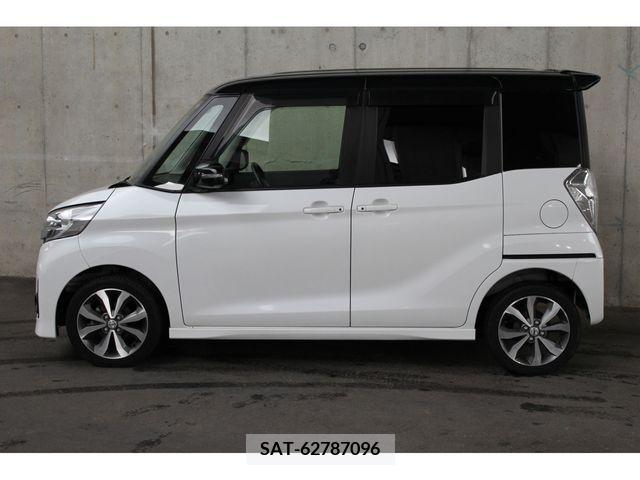 Nissan DAYZ ROOX 2015-09 267270-1