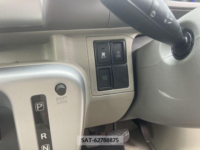 Suzuki EVERY WAGON 2019-12 228380-10
