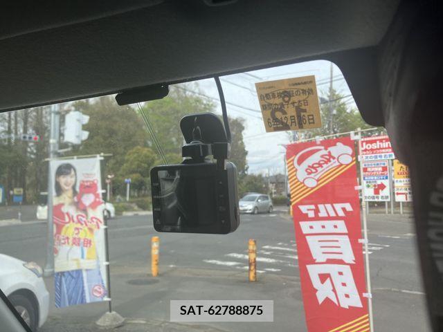 Suzuki EVERY WAGON 2019-12 228380-11
