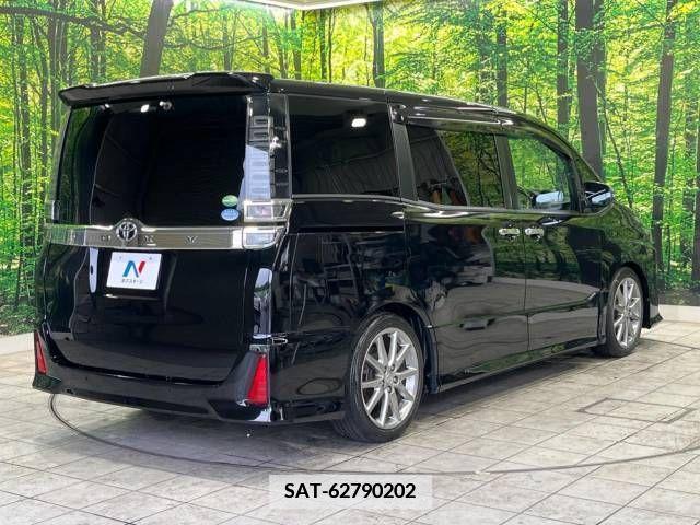 Toyota VOXY 2019-08 351127-18