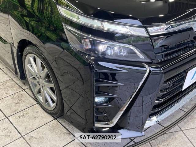 Toyota VOXY 2019-08 351127-13