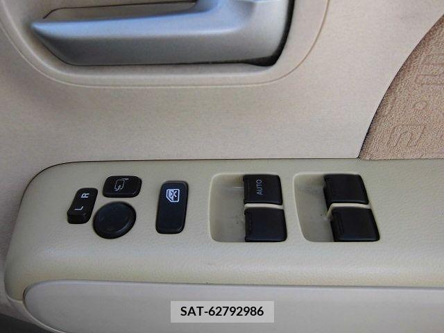 Nissan MOCO 2006-03 277796-11
