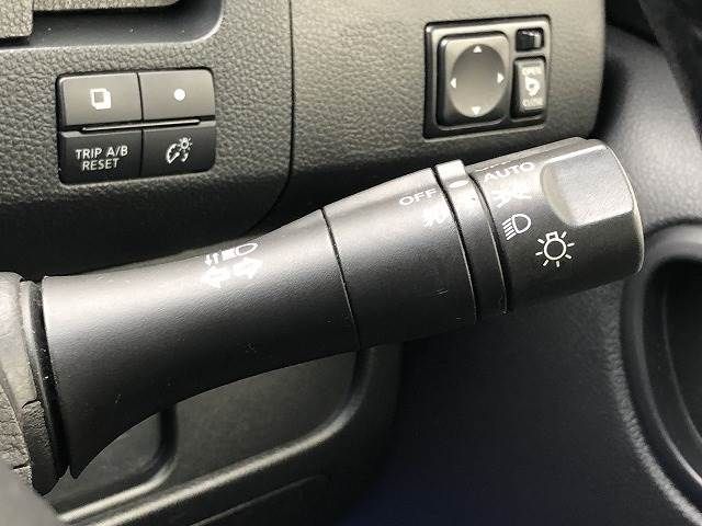 Nissan SERENA 2015-02 21883-8